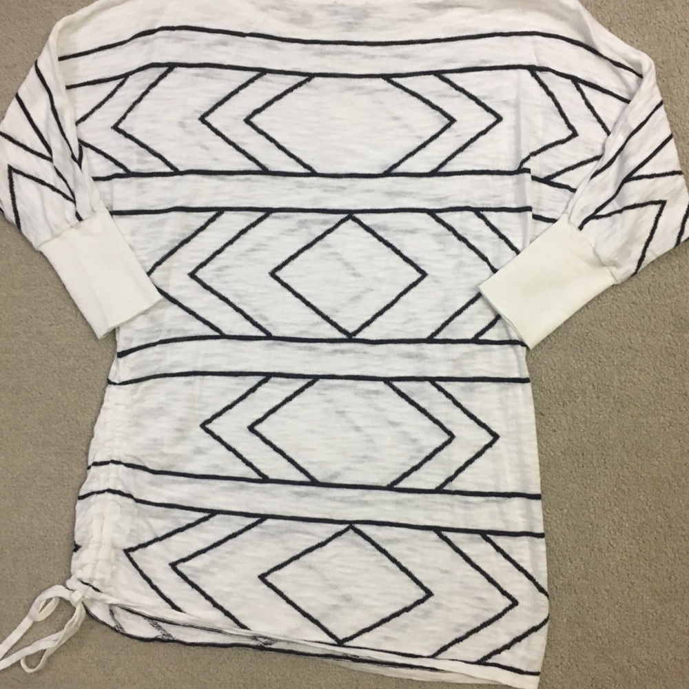 Express Aztec top - Picture 5 of 5